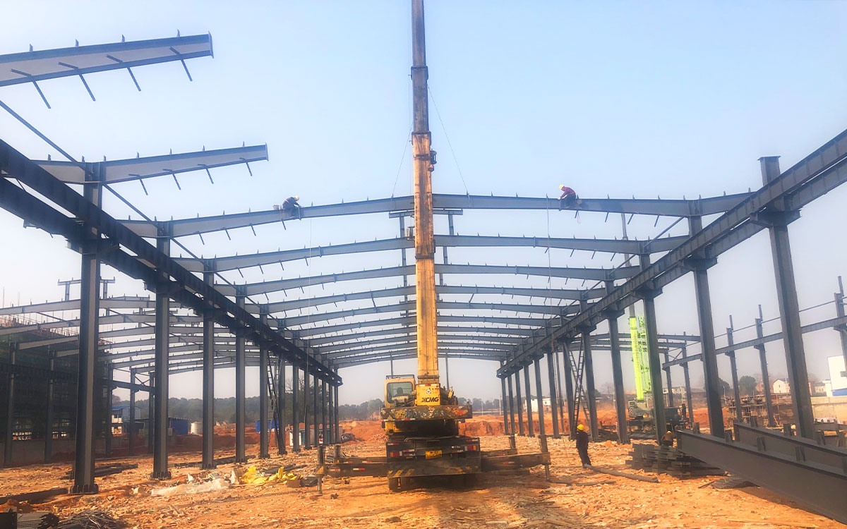 鋼結(jié)構(gòu)廠房冬季如何保溫？